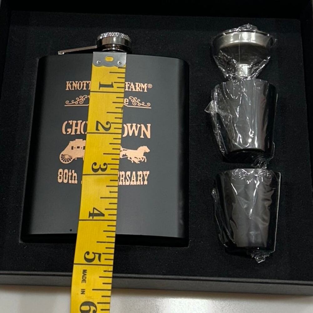 Knott’s Berry Farm Ghost Town 80th Anniversary Flask Set – New in Box - Picture 7 of 11